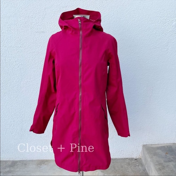 Lululemon Definitely Raining Jacket Cranberry Red Size 8 Hooded Rain Coat - Picture 4 of 10
